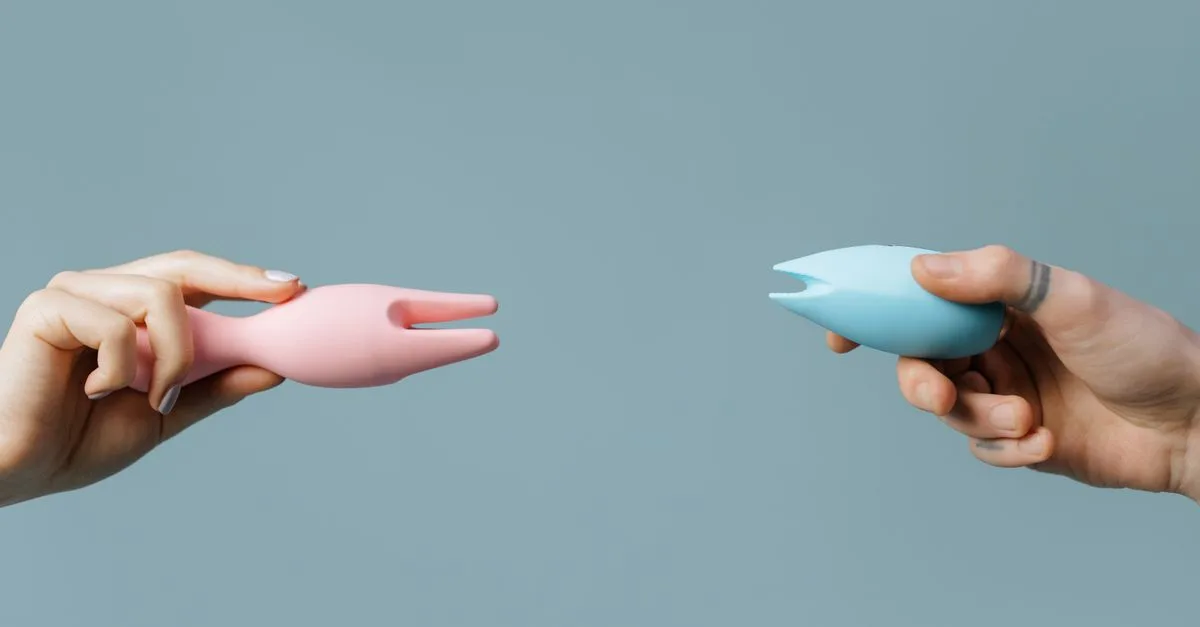découvrez notre jouet intime compact, discret et puissant, idéal pour des moments de plaisir en toute simplicité.