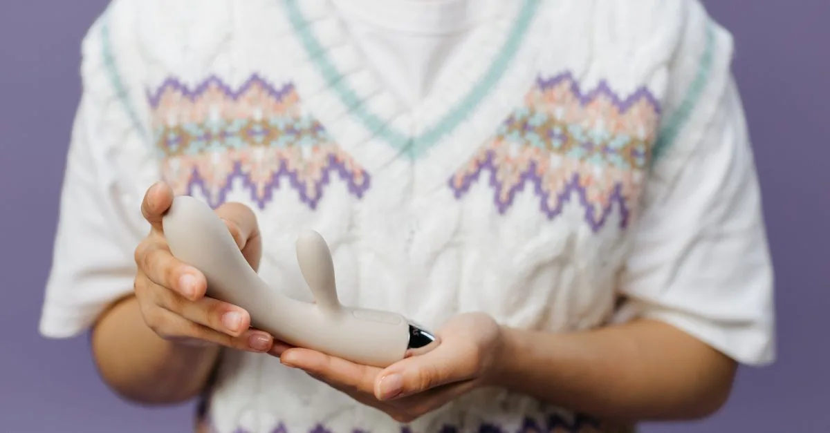découvrez notre sextoy compact, discret et puissant, idéal pour des moments de plaisir où que vous soyez. facile à transporter et simple à utiliser.