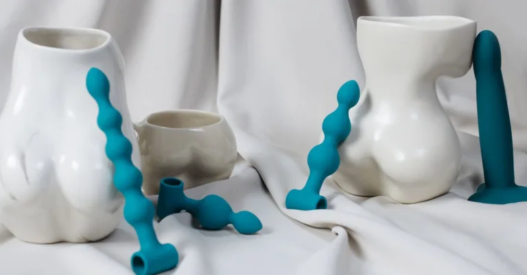 découvrez comment nettoyer correctement vos sextoys non étanches en toute sécurité pour garantir hygiène et durabilité.