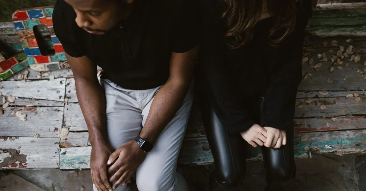 découvrez les enjeux et implications de l'excommunication dans les couples, un sujet délicat qui touche les relations et la spiritualité.