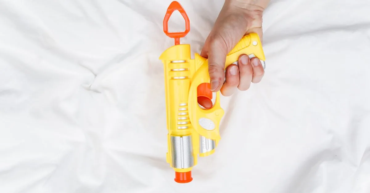 découvrez comment éviter la stickiness avec vos sextoys pour une utilisation agréable et hygiénique. conseils d'entretien et astuces pratiques.