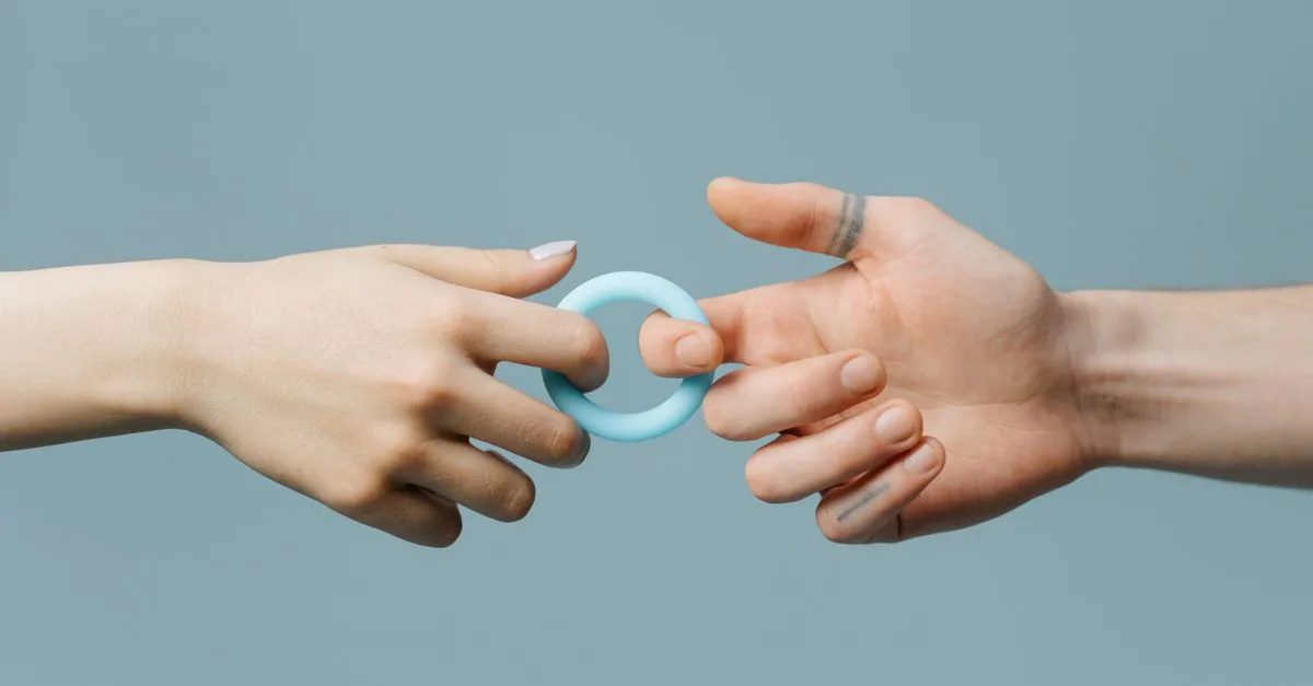 découvrez la compatibilité des lubrifiants en silicone avec différents matériaux pour garantir performance et sécurité.